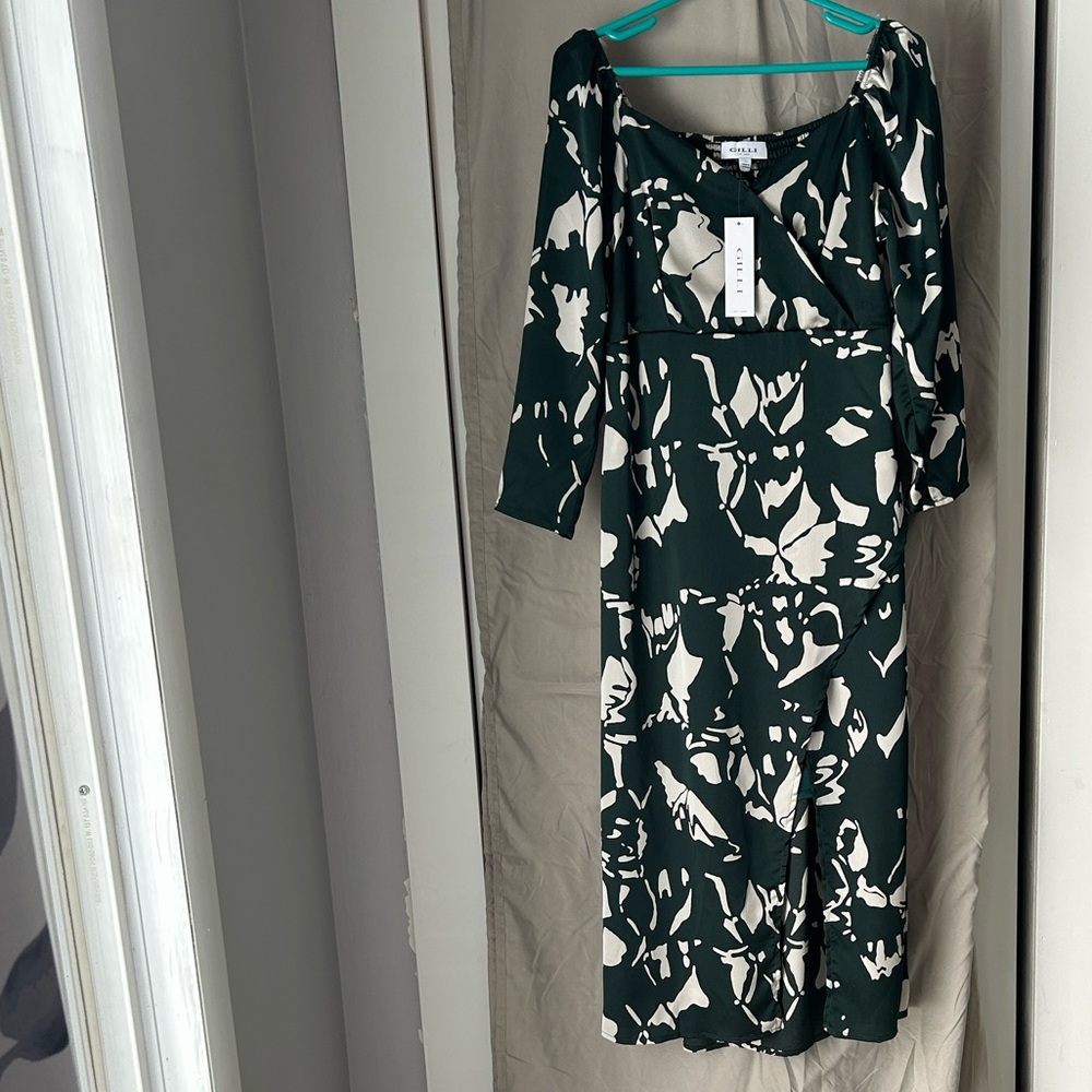 Gilli Dark Green and White Floral Dress Size:Large NEW